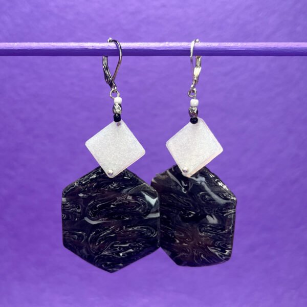 Black and white glossy handmade earrings - Image 2